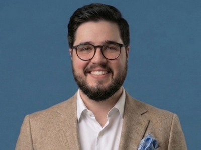 Connor Sweet_BlueGreyBG_Final