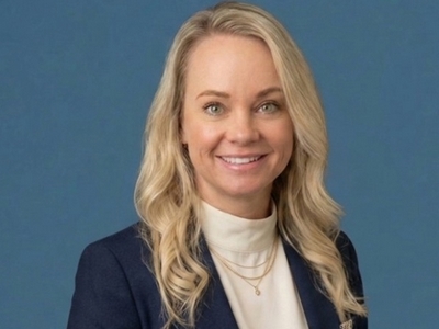 Kim Bonney_BlueGrayBG_Final_c